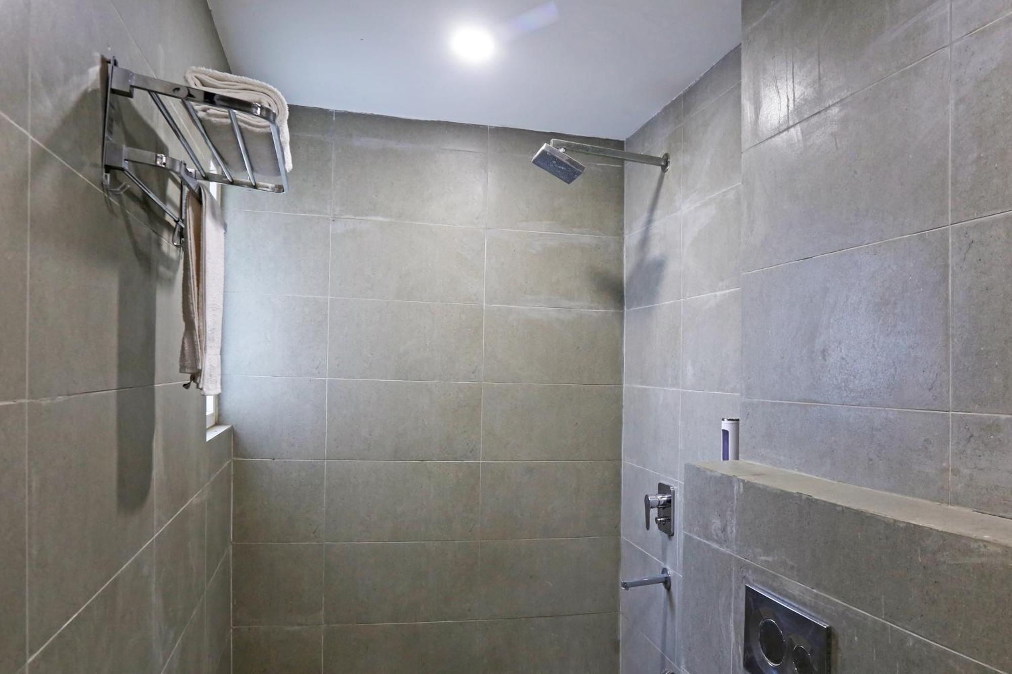 Hotel Twamev Residency Uttam Nagar Couple Friendly Дели Экстерьер фото