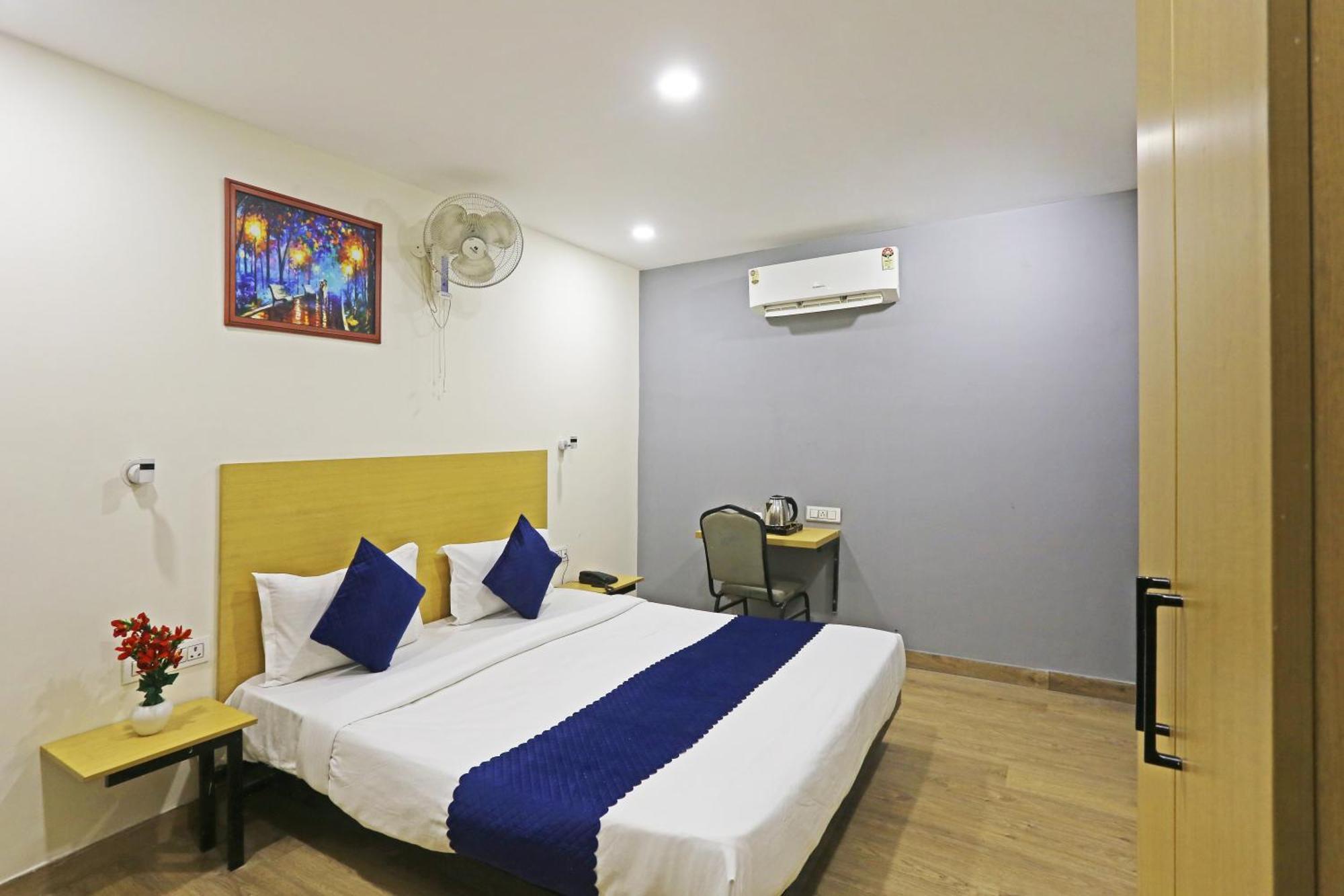 Hotel Twamev Residency Uttam Nagar Couple Friendly Дели Экстерьер фото