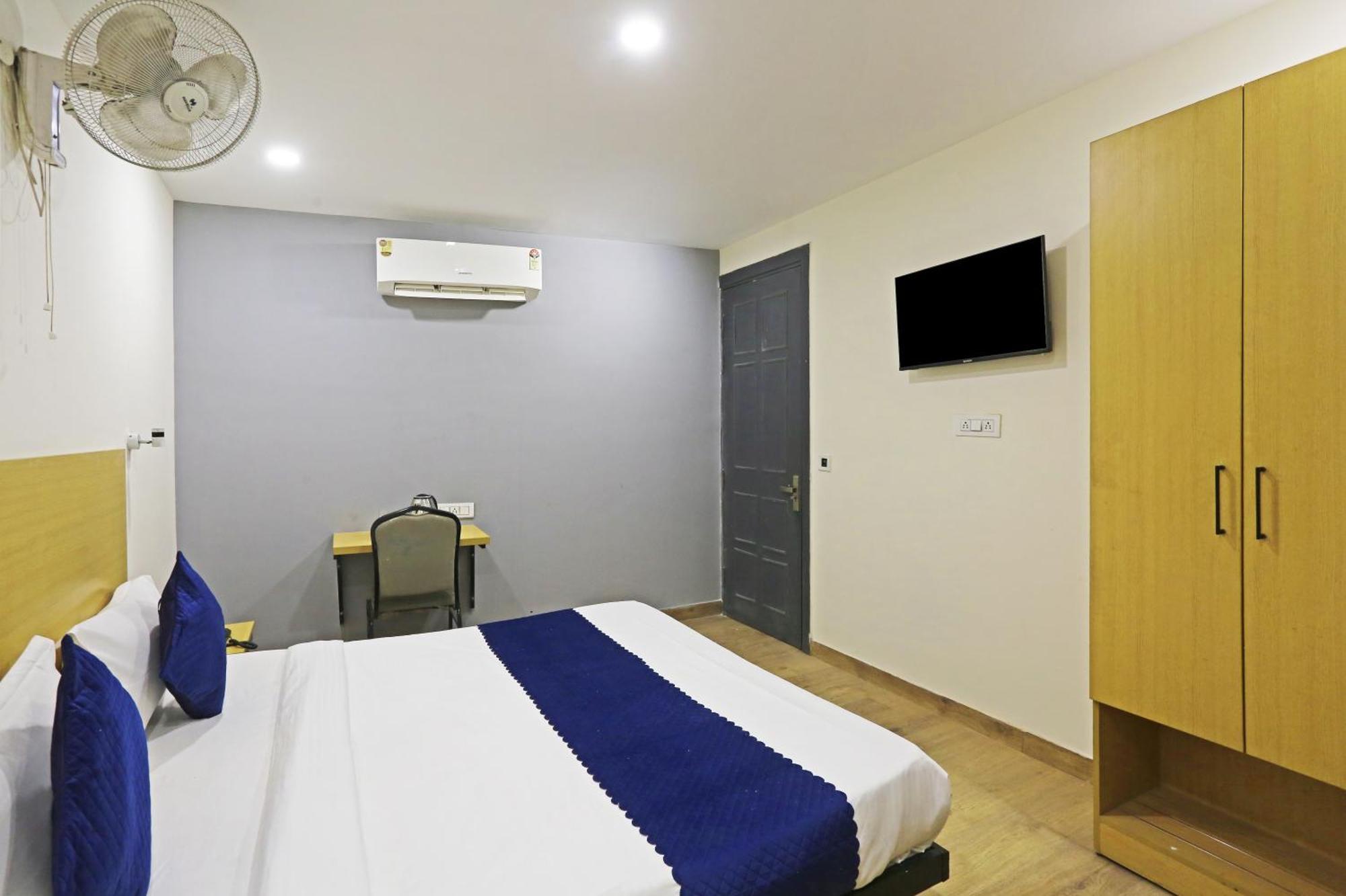 Hotel Twamev Residency Uttam Nagar Couple Friendly Дели Экстерьер фото