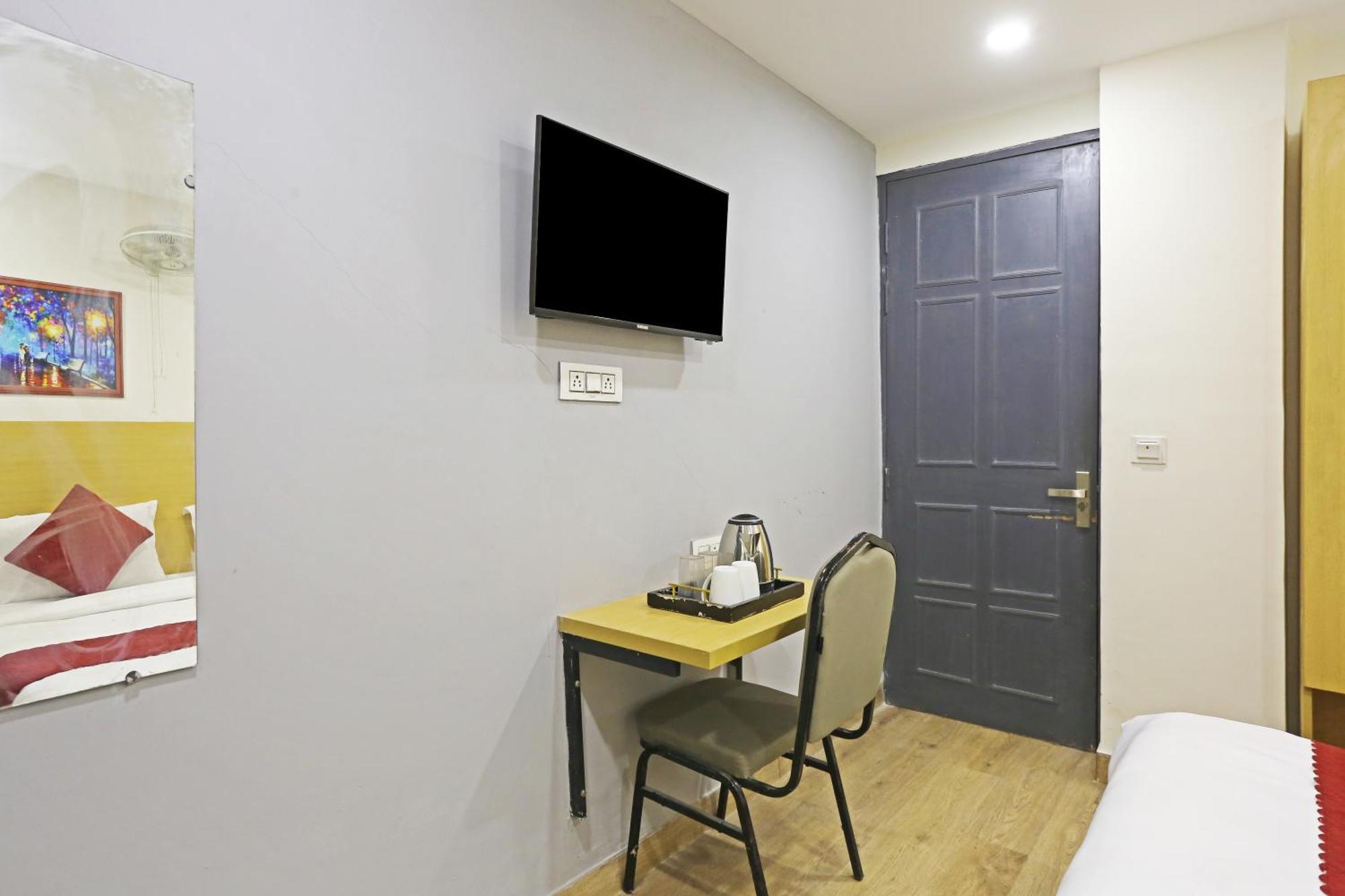 Hotel Twamev Residency Uttam Nagar Couple Friendly Дели Экстерьер фото